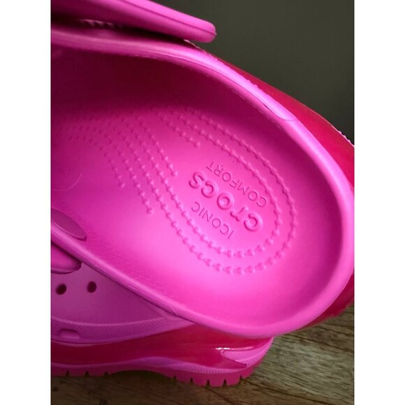 Crocs Classic Mega Crush Clogs - Picture 8 of 9